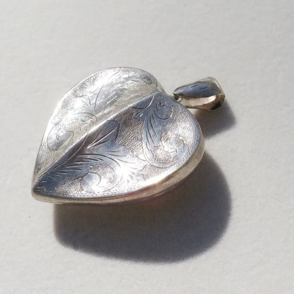 Sterling silver 925